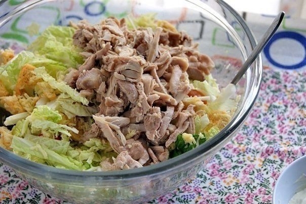 Салат Цезарь по-русски Салат Цезарь по-русски