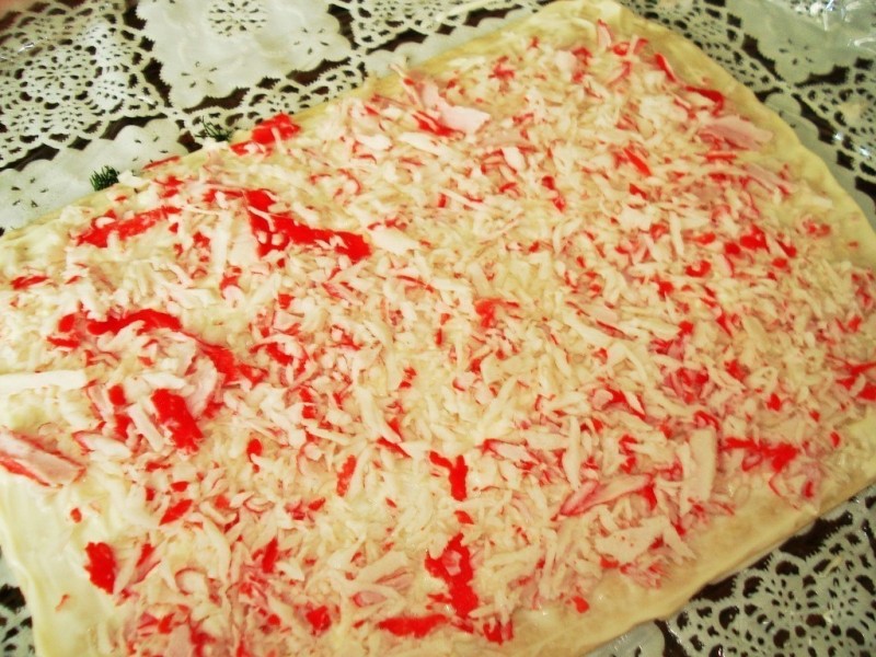 Рулет из лаваша с крабовыми палочками