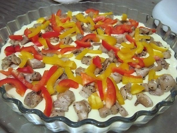 Открытый пирог с курицей и болгарским перцем! Открытый пирог с курицей и болгарским перцем!