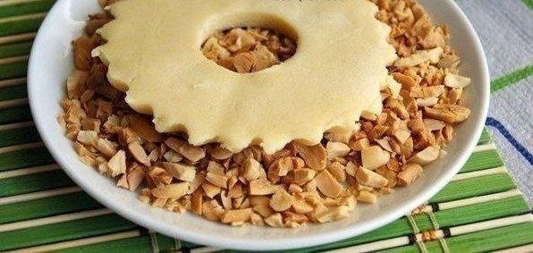 Песочные кольца с арахисом Песочные кольца с арахисом