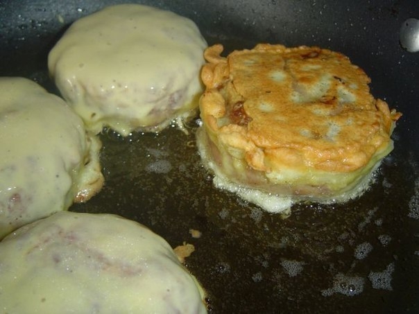 Зразы с сырной начинкой. Зразы с сырной начинкой.
