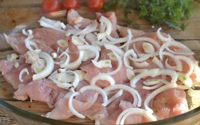 Куриные грудки по-французски Куриные грудки по-французски