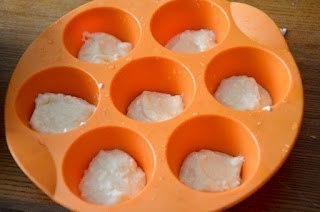 Творожные кексы с заварным кремом и персиковым джемом. Творожные кексы с заварным кремом и персиковым джемом.