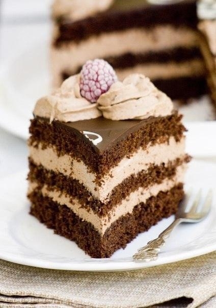 Шоколадно-банановый бисквитный торт