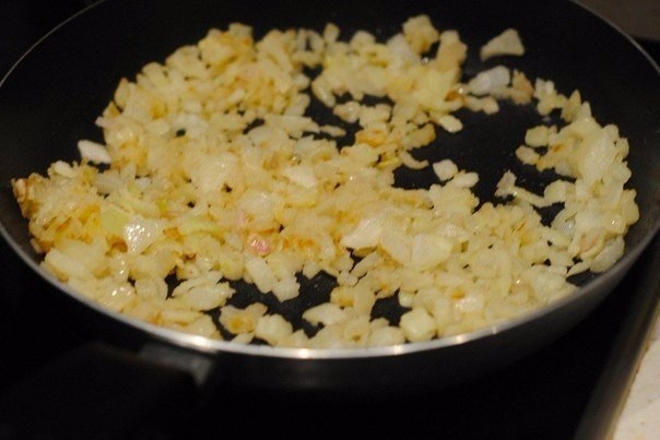 Картофель с шампиньонами в сметане. Картофель с шампиньонами в сметане.