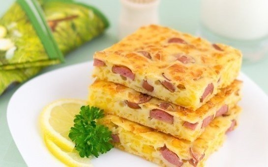Пирог с сыром и сосисками Пирог с сыром и сосисками