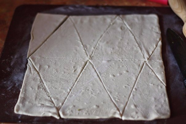 Пирог-венок с беконом, яйцами и сыром Пирог-венок с беконом, яйцами и сыром