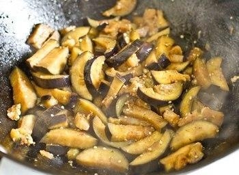 Курица с баклажанами по-китайски Курица с баклажанами по-китайски