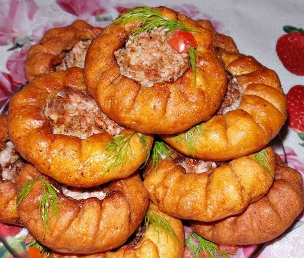 Беляши с мясом Беляши с мясом