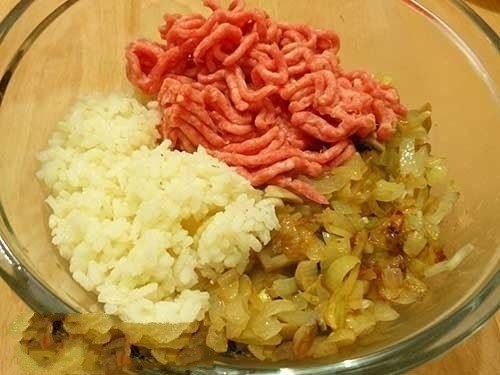 Праздничная фаршированная курица без костей Праздничная фаршированная курица без костей