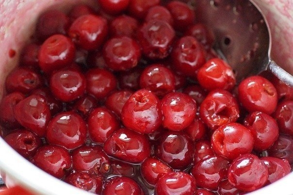 Кофейный кекс с вишней Кофейный кекс с вишней