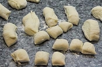 Чесночные булочки. Чесночные булочки.