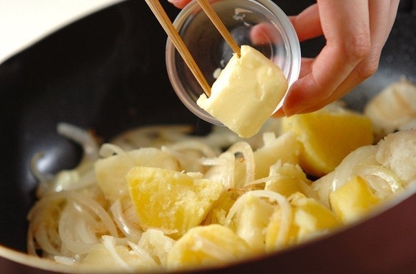 Жареный картофель карри Жареный картофель карри