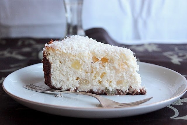 Кокосовый чизкейк с кусочками ананаса Кокосовый чизкейк с кусочками ананаса
