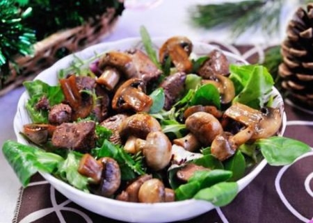 Салат из печени и грибов «прованс»