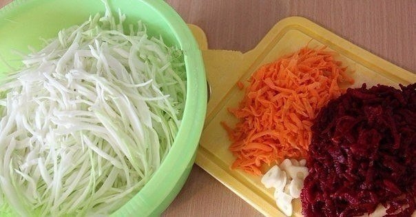 Маринованная капуста со свеклой Маринованная капуста со свеклой