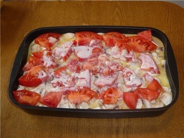 Свинина, запеченная с овощами под соусом бешамель Свинина, запеченная с овощами под соусом бешамель
