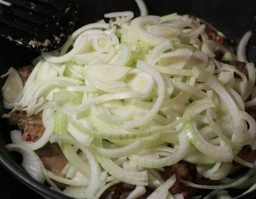 Куриная печень с луком Куриная печень с луком