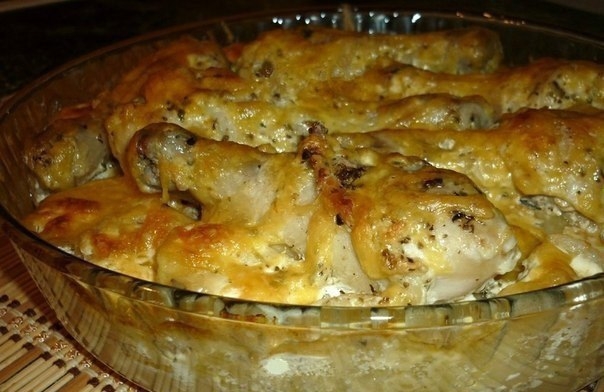 Картошка с куриными ножками в духовке. Картошка с куриными ножками в духовке.
