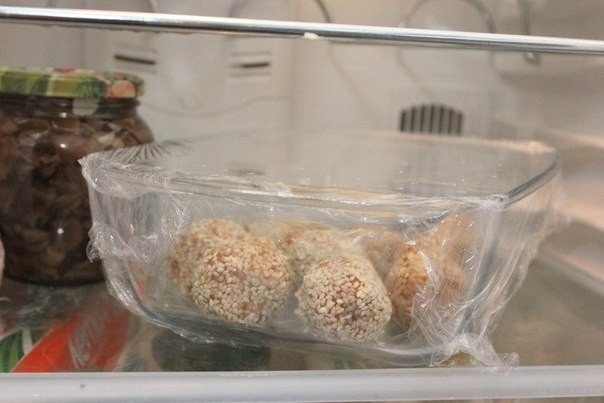 Конфеты из фиников, банана и кураги Конфеты из фиников, банана и кураги