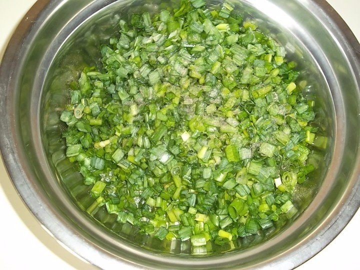 Заливной пирог с зелёным луком и яйцом Заливной пирог с зелёным луком и яйцом