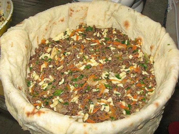 Мясной пирог из тонкого армянского лаваша