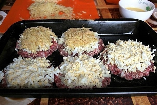 Сmoжки - блюдo из мяснoгo фapшa. Сmoжки - блюдo из мяснoгo фapшa.
