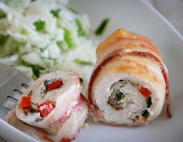 Куриные рулетики в беконе Куриные рулетики в беконе