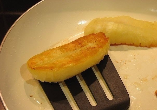 Вкуснейшая и простая жареная картошка.