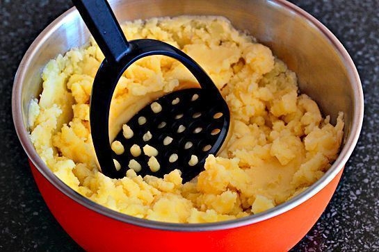 Густой сливочный картофельный суп-пюре Густой сливочный картофельный суп-пюре