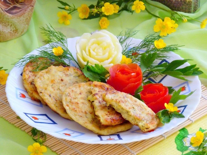 Кабачково-сырные оладьи Кабачково-сырные оладьи