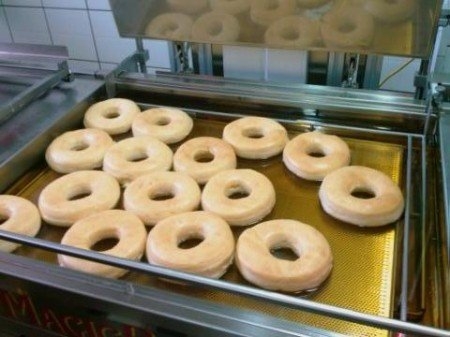 Пончики с глазурью (американский рецепт как в «Dunkin Donuts») Пончики с глазурью (американский рецепт как в «Dunkin Donuts»)