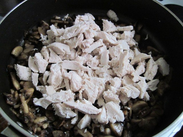 Лоранский пирог с курицей, грибами и брокколи Лоранский пирог с курицей, грибами и брокколи