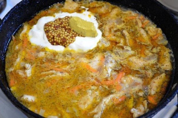 Куриное филе в сметано-горчичном соусе Куриное филе в сметано-горчичном соусе