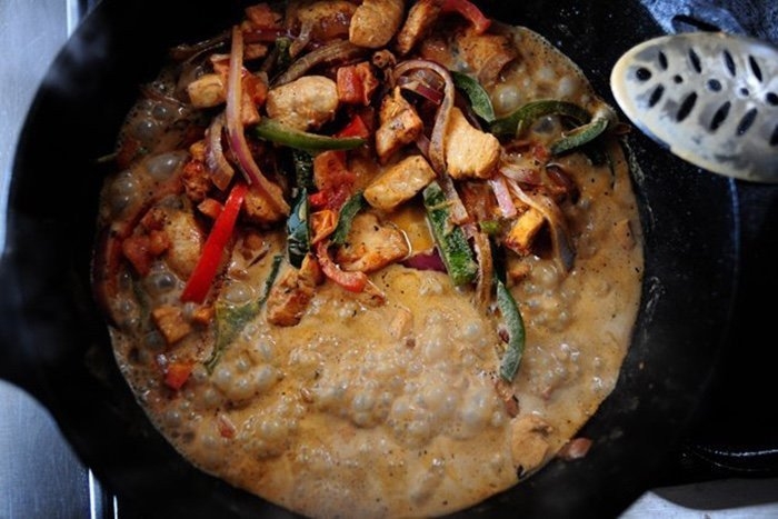 Острая паста с курицей Острая паста с курицей