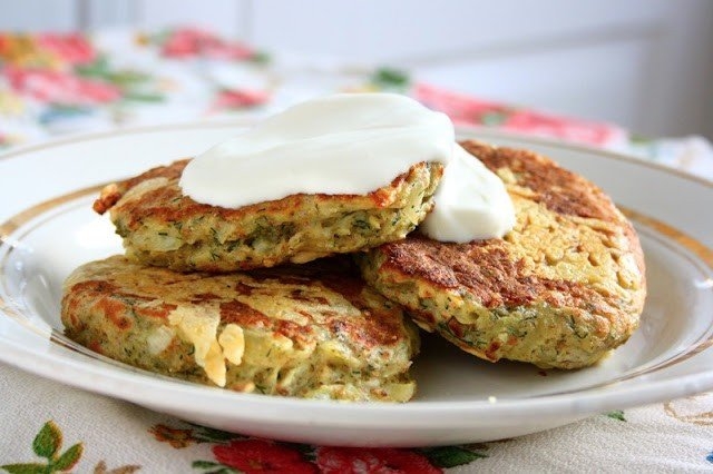 Картофельно-сырные оладьи с укропом Картофельно-сырные оладьи с укропом