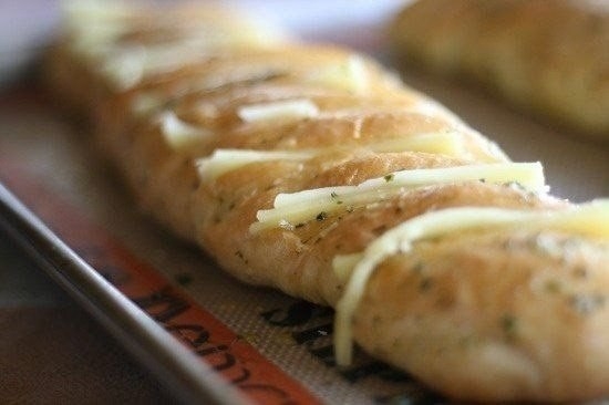 Сырно-чесночный хлеб