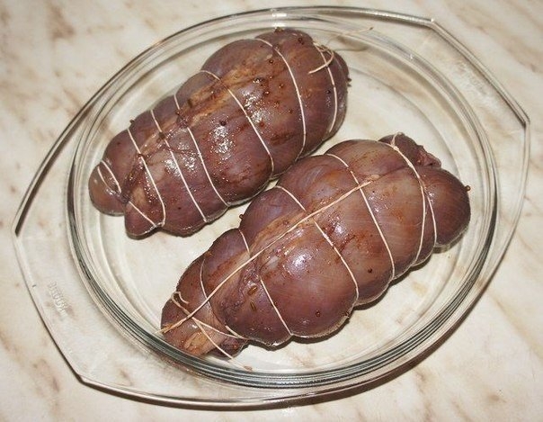Пастрома из куриной грудки в винном маринаде Пастрома из куриной грудки в винном маринаде