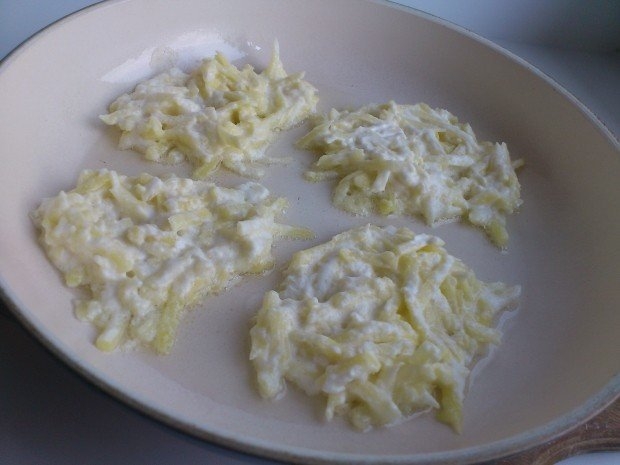 Картофельные драники с сыром Картофельные драники с сыром