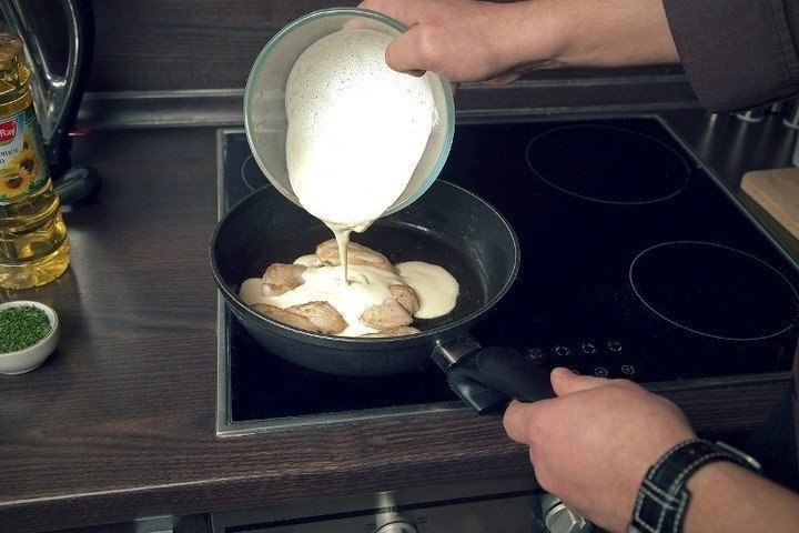 Курица в майонезном соусе Курица в майонезном соусе