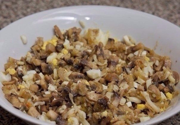 Рулеты из свинины с грибами. Рулеты из свинины с грибами.