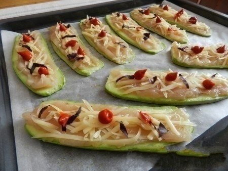 Суперские рулетики из кабачков с куриным мясом Суперские рулетики из кабачков с куриным мясом
