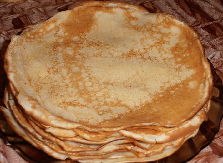 Блинный торт с фруктами Блинный торт с фруктами