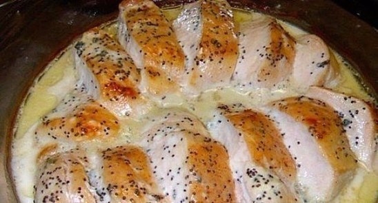 Куриные грудки в сливочно-сырном соусе