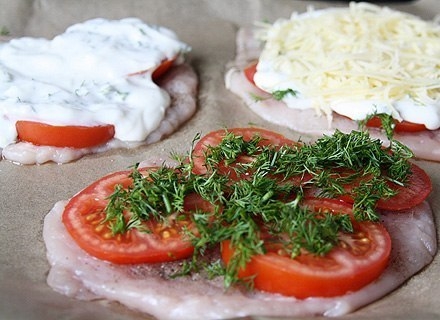 Куриная отбивная под сырной корочкой. Куриная отбивная под сырной корочкой.