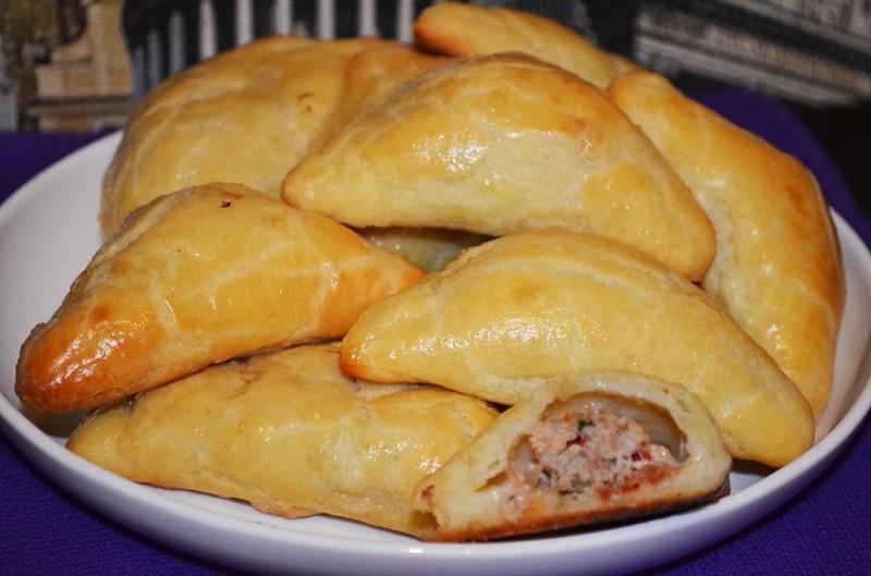 Конвертики с мясом из творожного теста. Конвертики с мясом из творожного теста.