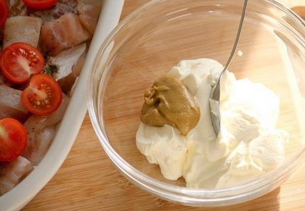 Треска запечённая с сыром и томатами Треска запечённая с сыром и томатами