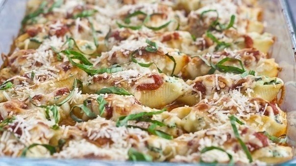 Ракушки, фаршированные шпинатом и сыром Ракушки, фаршированные шпинатом и сыром