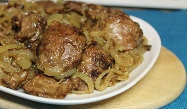 Куриная печень с луком Куриная печень с луком