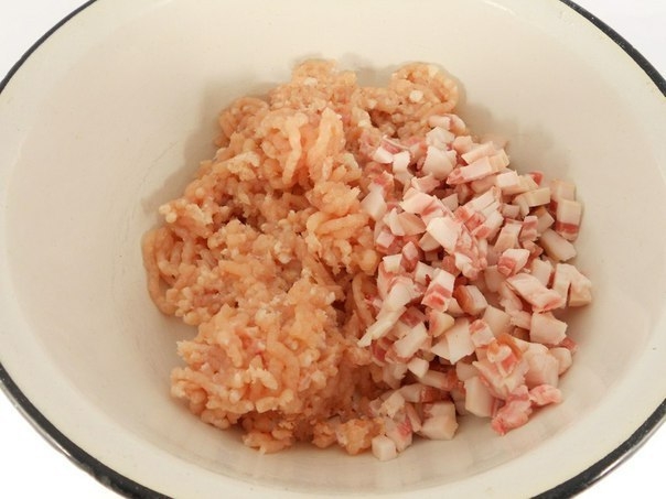 Куриная колбаса в домашних условиях. Куриная колбаса в домашних условиях.
